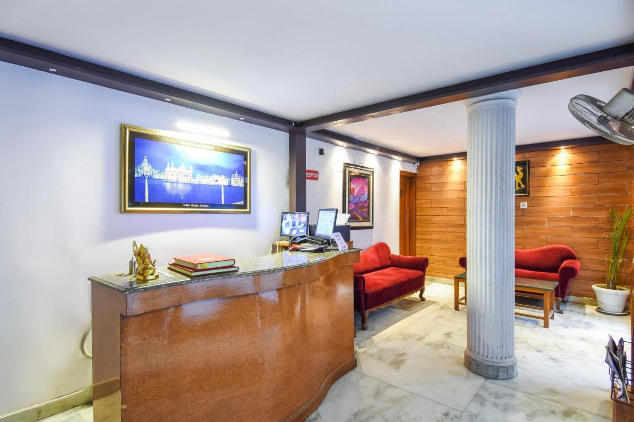 Hotel Oyo V International à Amritsar Extérieur photo