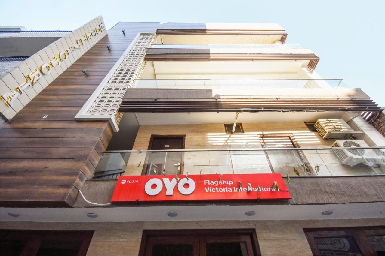 Hotel Oyo V International à Amritsar Extérieur photo